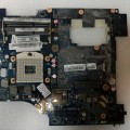 MB BAD - донор Lenovo IdeaPad G570 PIWG2 D06 (11S11013604Z) PIWG2 LA-6753P REV:1.0., ATI 216-0774207, Intel SLJ4P BD82HM65, 4 чипа Samsung K4W1G1646E-HC12 - снято что-то